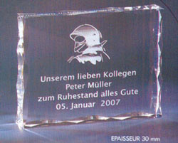 troph&eacute;e plexiglass luxe