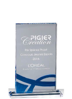 troph&eacute;e plexiglass luxe